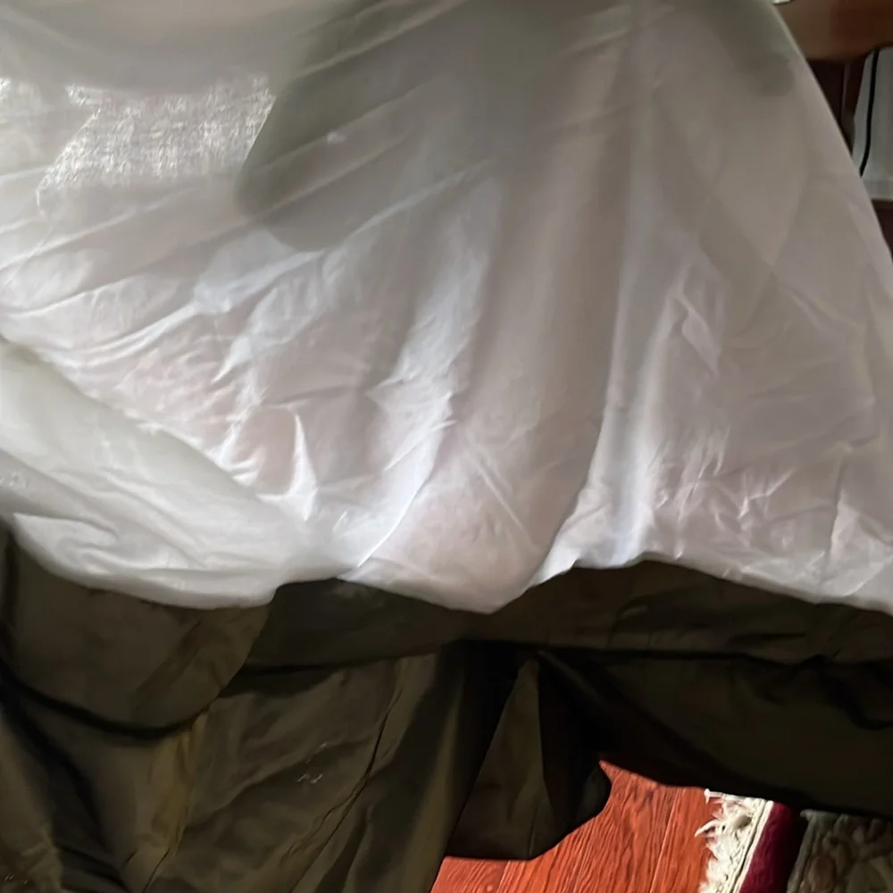 Full size Bed  skirt